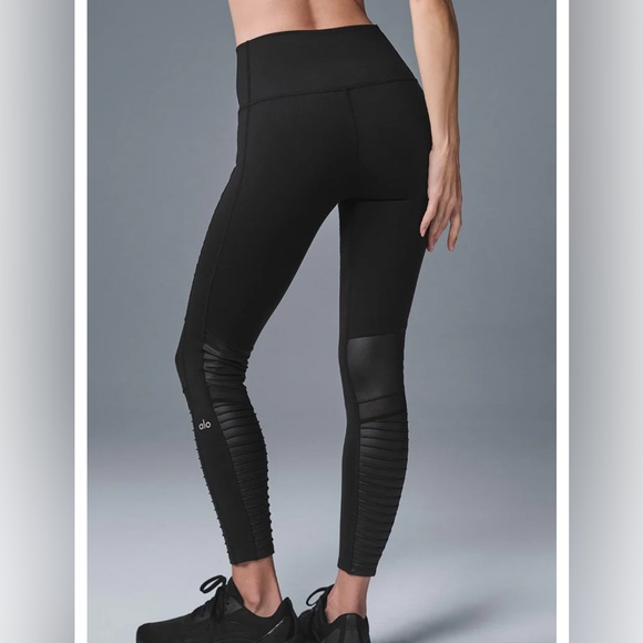 alo Moto Legging - Medium - Picture 2 of 10